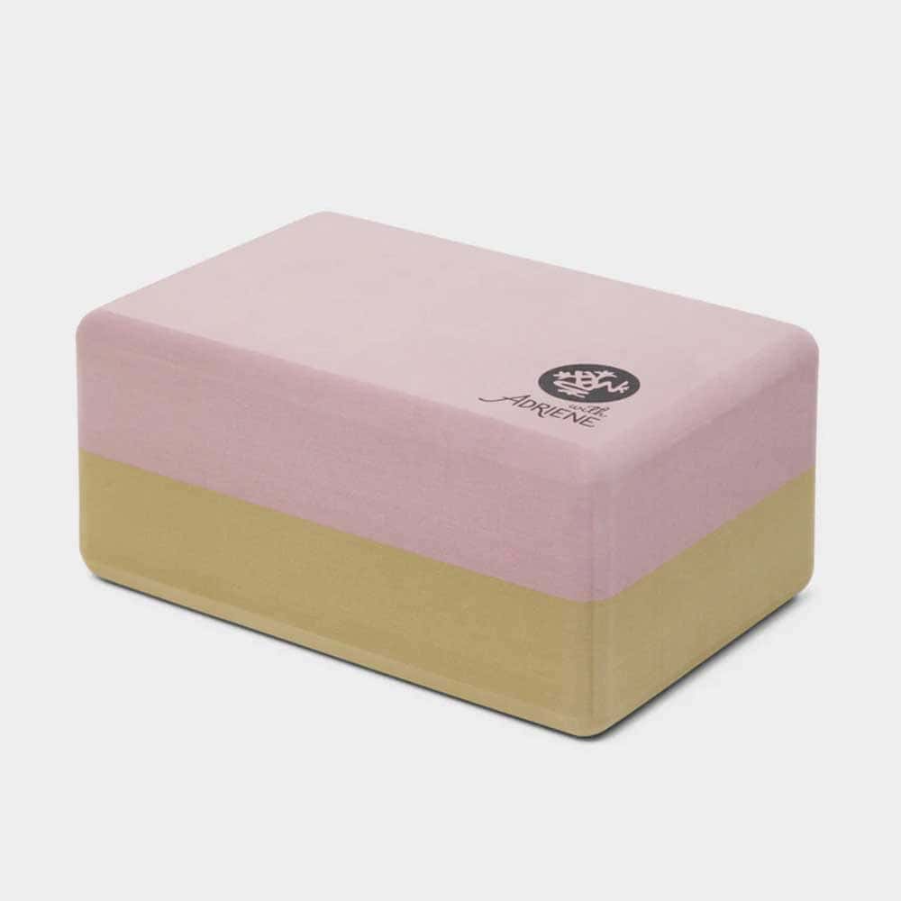 Blok za jogu Yoga block with Adriene